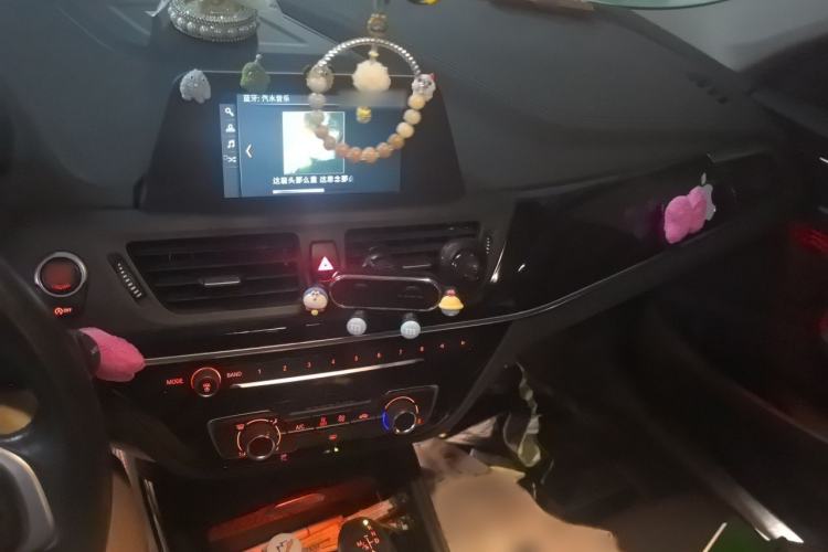 Used BMW 1 Series 2018 118i Sport Edition Audio And AC Panel