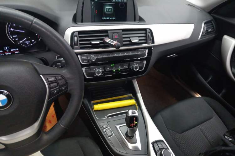 Used BMW 1 Series 2018 118i Leading Model Audio And AC Panel