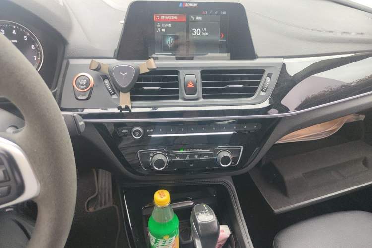 Used BMW 1 Series 2018 118i Sport Edition Audio And AC Panel