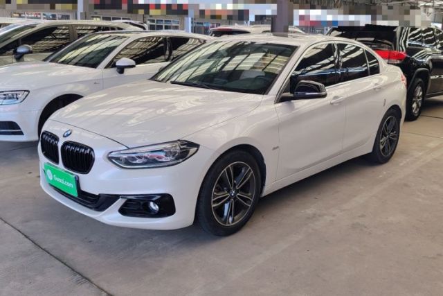 Ojetý BMW 1 Series 2018 118i Sport Edition