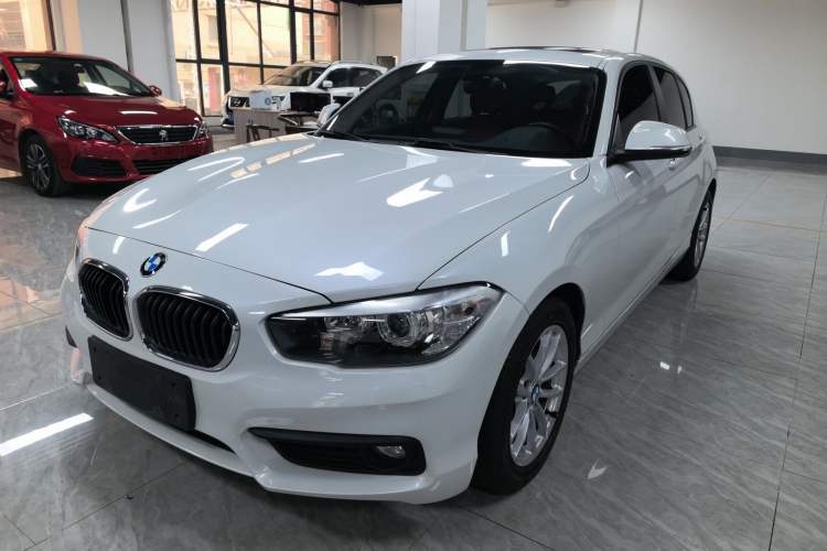Used BMW 1 Series 2018 118i Leading Model Guazi used car, China used car export, Used car for sale, Used cars, Cheapest cars for sale
