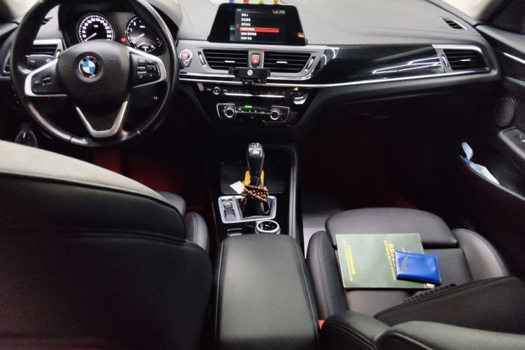 Used BMW 1 Series 2018 118i Sport Edition Center Console