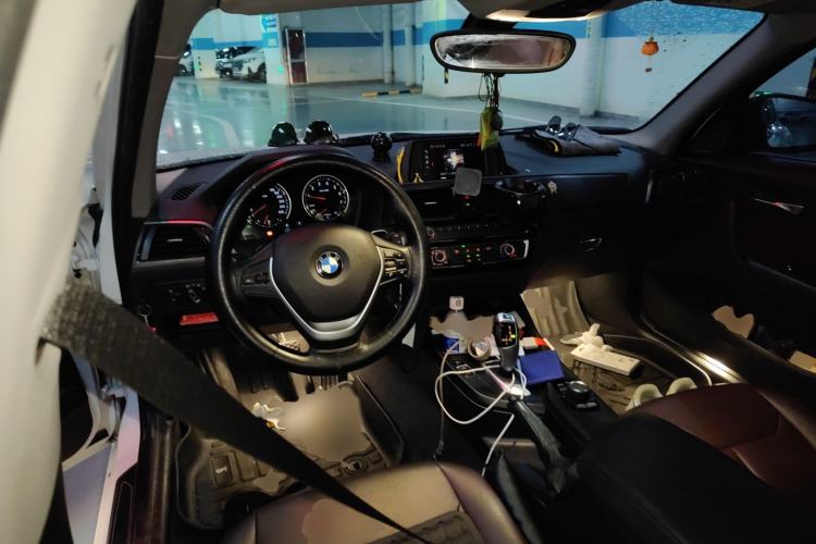 Used BMW 1 Series 2018 118i Leading Model Center Console