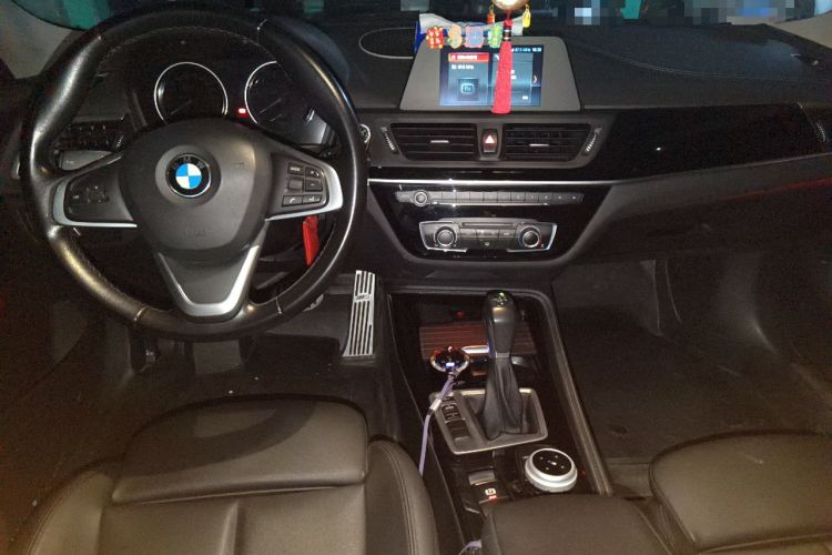 Used BMW 1 Series 2018 118i Sport Edition Center Console