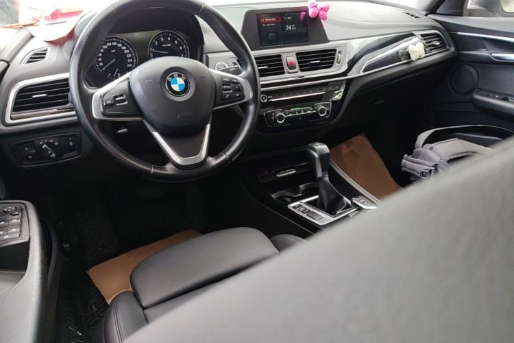 Used BMW 1 Series 2018 Facelifted 118i Sport Edition Center Console