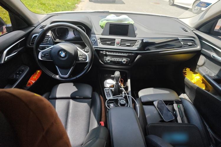 Used BMW 1 Series 2018 118i Sport Edition Center Console
