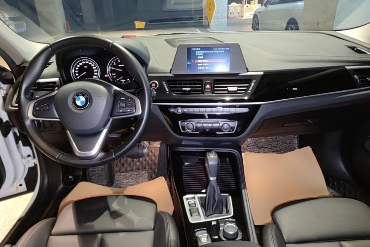 Used BMW 1 Series 2018 Facelifted 118i Sport Edition Center Console