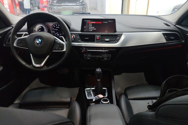Used BMW 1 Series 2018 120i Design Package Model Center Console