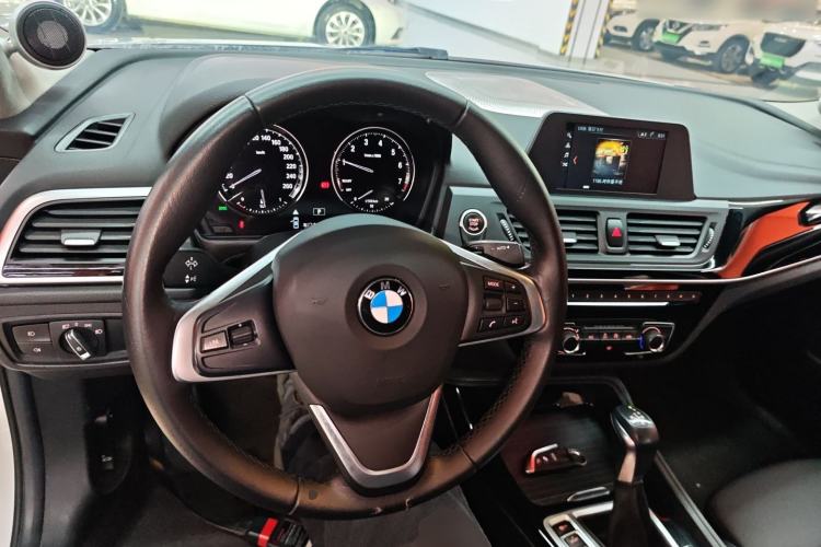 Used BMW 1 Series 2018 Facelifted 118i Sport Edition Center Console