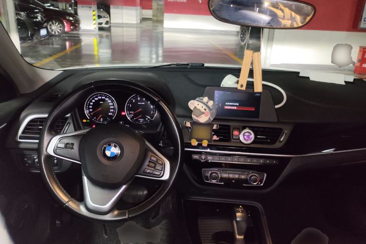 Used BMW 1 Series 2018 118i Sport Edition Center Console