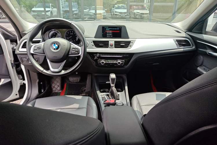 Used BMW 1 Series 2018 118i Fashion Model Center Console