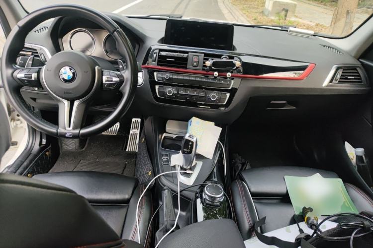 Used BMW 1 Series 2018 118i Sport Design Package Center Console