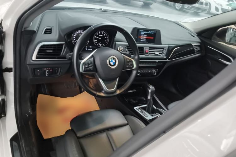 Used BMW 1 Series 2018 Facelifted 118i Sport Edition Center Console