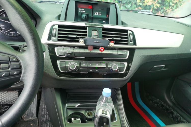 Used BMW 1 Series 2018 118i Leading Model Center Console