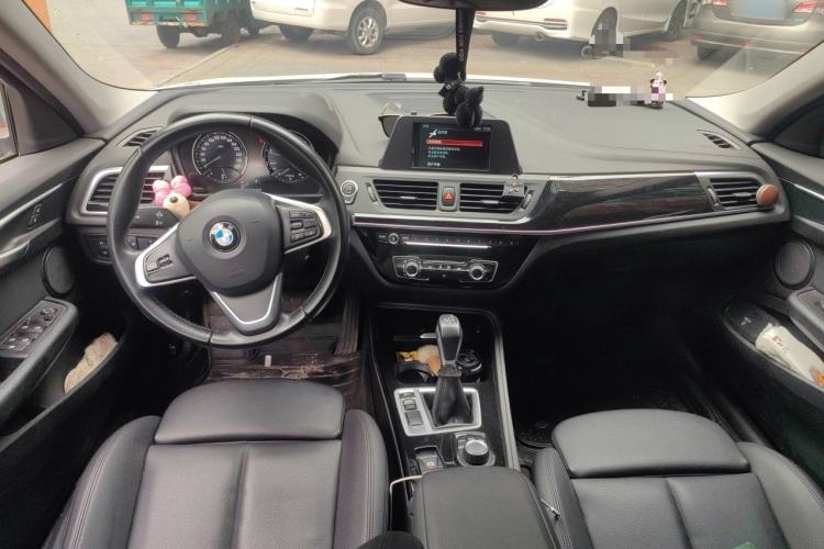 Used BMW 1 Series 2018 Facelifted 118i Sport Edition Center Console