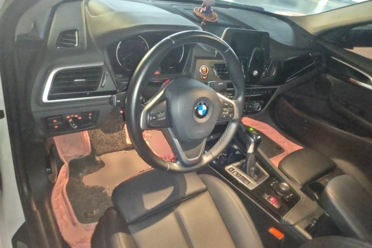 Used BMW 1 Series 2018 118i Sport Edition Center Console