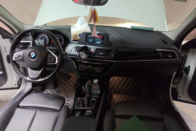 Used BMW 1 Series 2018 Facelifted 118i Sport Edition Center Console