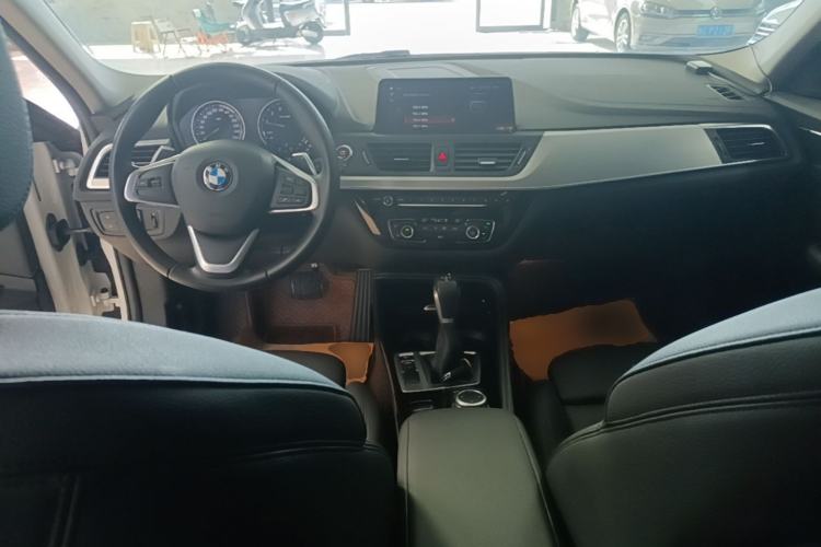 Used BMW 1 Series 2018 120i Design Package Model Center Console