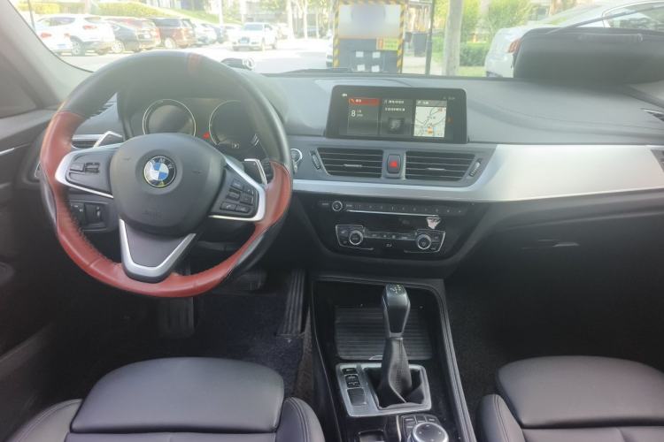 Used BMW 1 Series 2018 120i Design Package Model Center Console