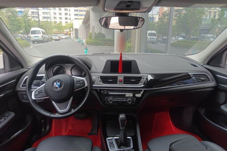 Used BMW 1 Series 2018 118i Sport Edition Center Console