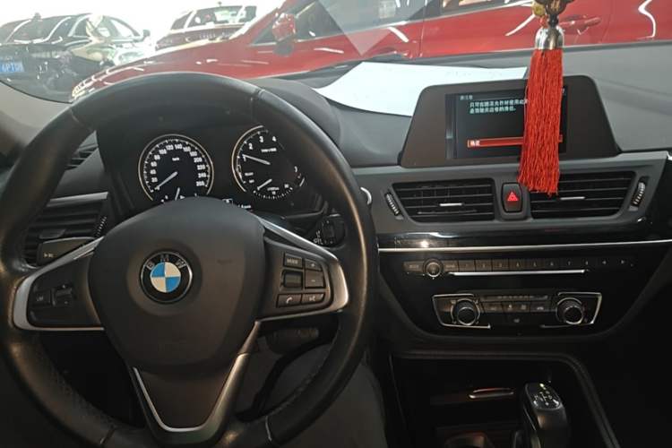 Used BMW 1 Series 2018 118i Sport Edition Center Console