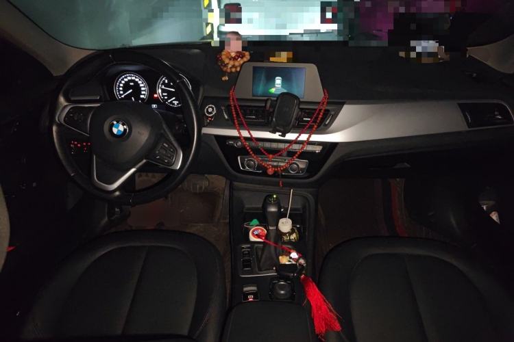 Used BMW 1 Series 2018 Revised 118i Fashion Edition Center Console