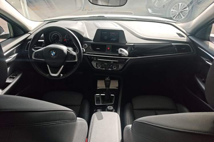 Used BMW 1 Series 2018 Facelifted 118i Sport Edition Center Console