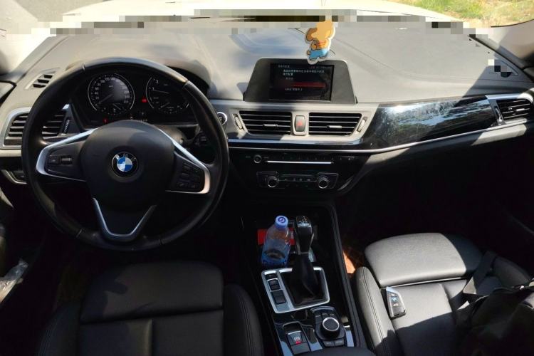 Used BMW 1 Series 2018 118i Sport Edition Center Console