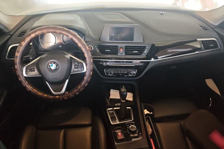Used BMW 1 Series 2018 118i Sport Edition Center Console