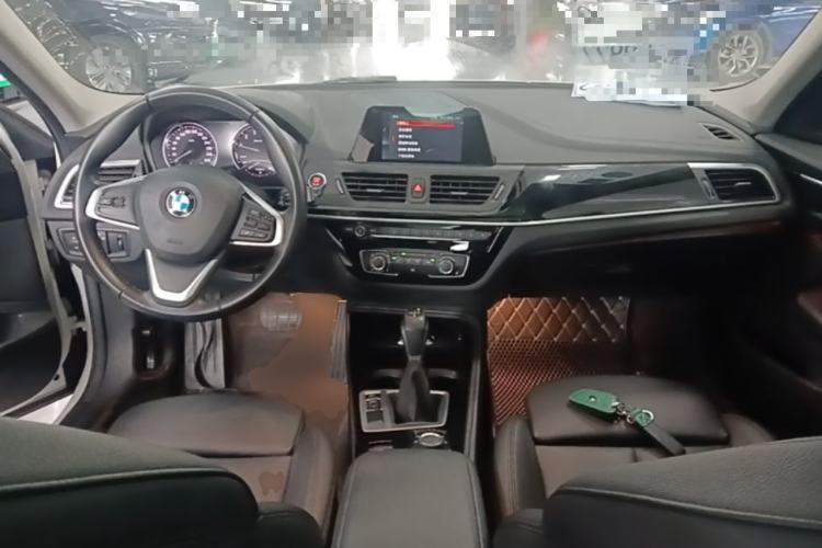 Used BMW 1 Series 2018 118i Sport Edition Center Console