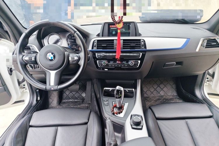 Used BMW 1 Series 2018 120i M Sport Package Center Console