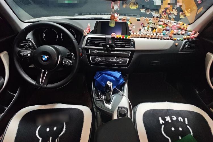 Used BMW 1 Series 2018 118i Leading Model Center Console
