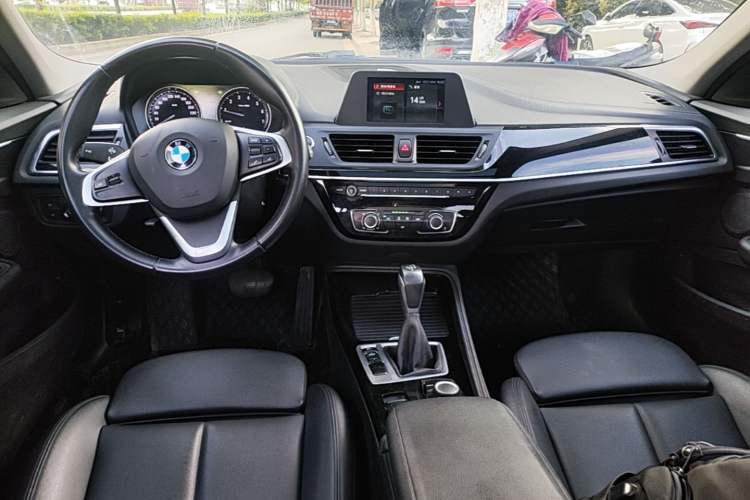 Used BMW 1 Series 2018 Facelifted 118i Sport Edition Center Console