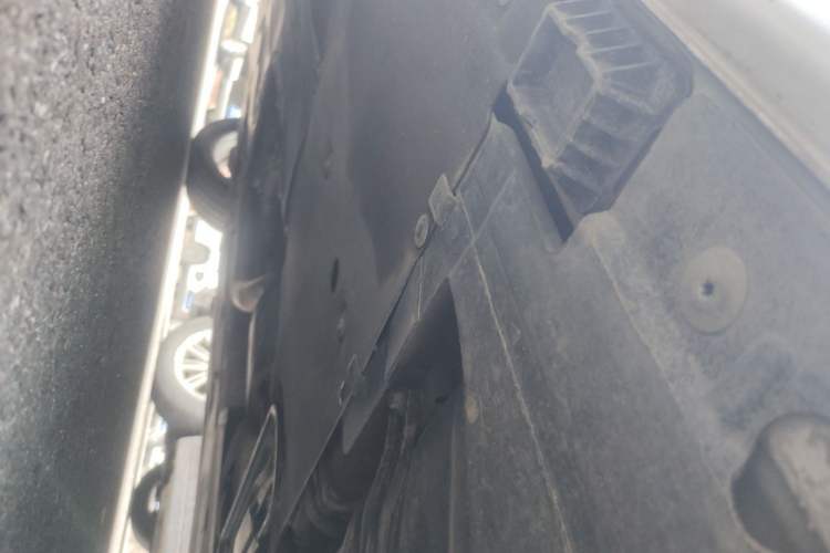 Used BMW 1 Series 2018 118i Sport Design Package Chassis Rear Left