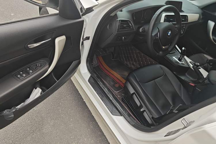 Used BMW 1 Series 2018 118i Leading Model Driver Seat