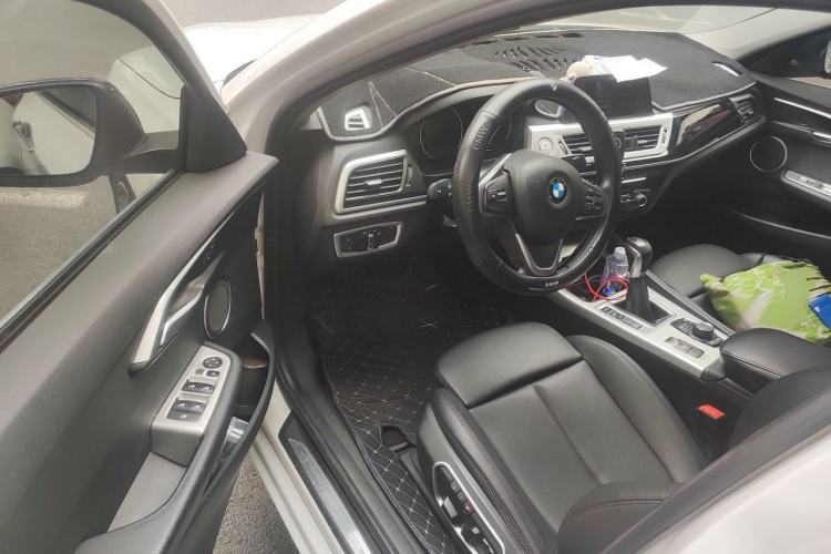 Used BMW 1 Series 2018 118i Sport Edition Driver Seat