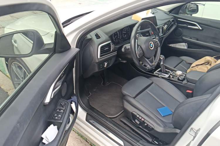 Used BMW 1 Series 2018 118i Sport Edition Driver Seat