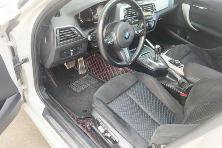Used BMW 1 Series 2018 120i M Sport Package Driver Seat