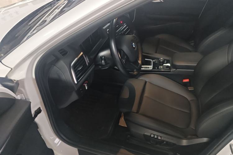 Used BMW 1 Series 2018 118i Sport Edition Driver Seat