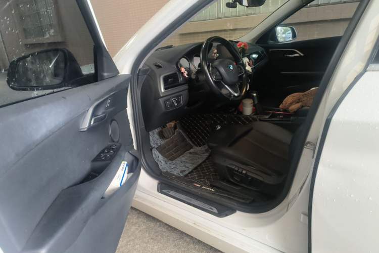Used BMW 1 Series 2018 118i Sport Edition Driver Seat