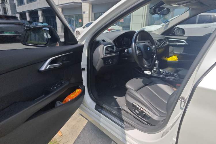 Used BMW 1 Series 2018 118i Sport Edition Driver Seat