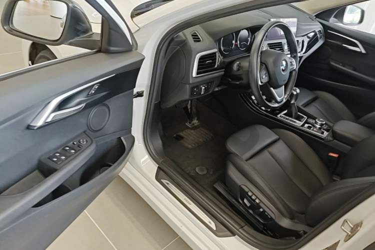 Used BMW 1 Series 2018 118i Design Package Edition Driver Seat