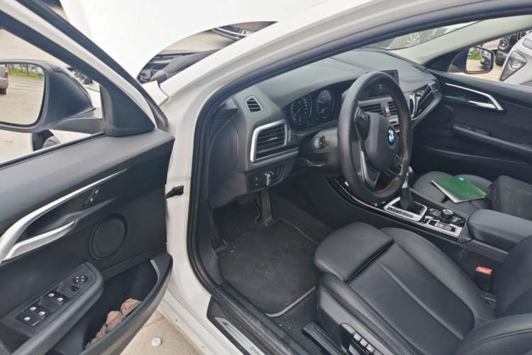 Used BMW 1 Series 2018 118i Sport Edition Driver Seat