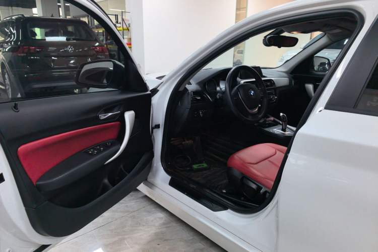 Used BMW 1 Series 2018 118i Leading Model Driver Seat