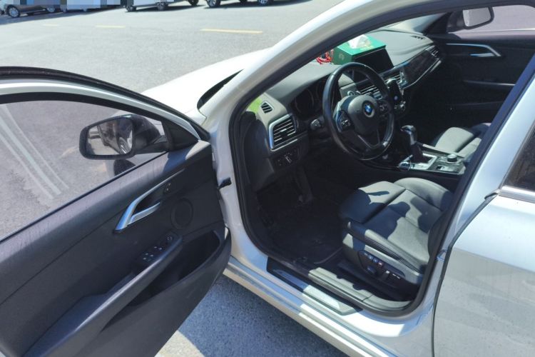 Used BMW 1 Series 2018 118i Sport Edition Driver Seat
