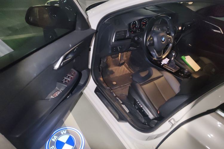 Used BMW 1 Series 2018 118i Sport Edition Driver Seat