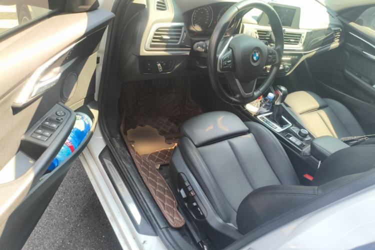 Used BMW 1 Series 2018 118i Sport Edition Driver Seat