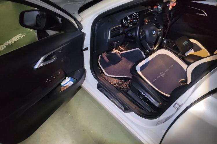 Used BMW 1 Series 2018 118i Sport Edition Driver Seat
