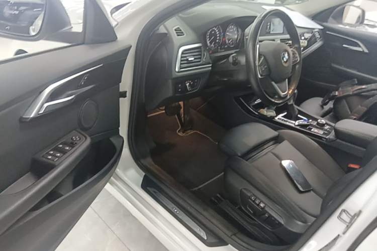 Used BMW 1 Series 2018 118i Sport Edition Driver Seat