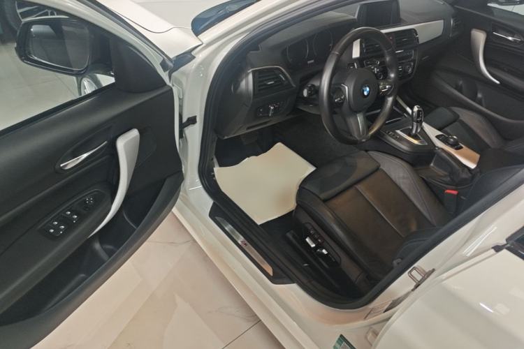 Used BMW 1 Series 2018 120i M Sport Package Driver Seat